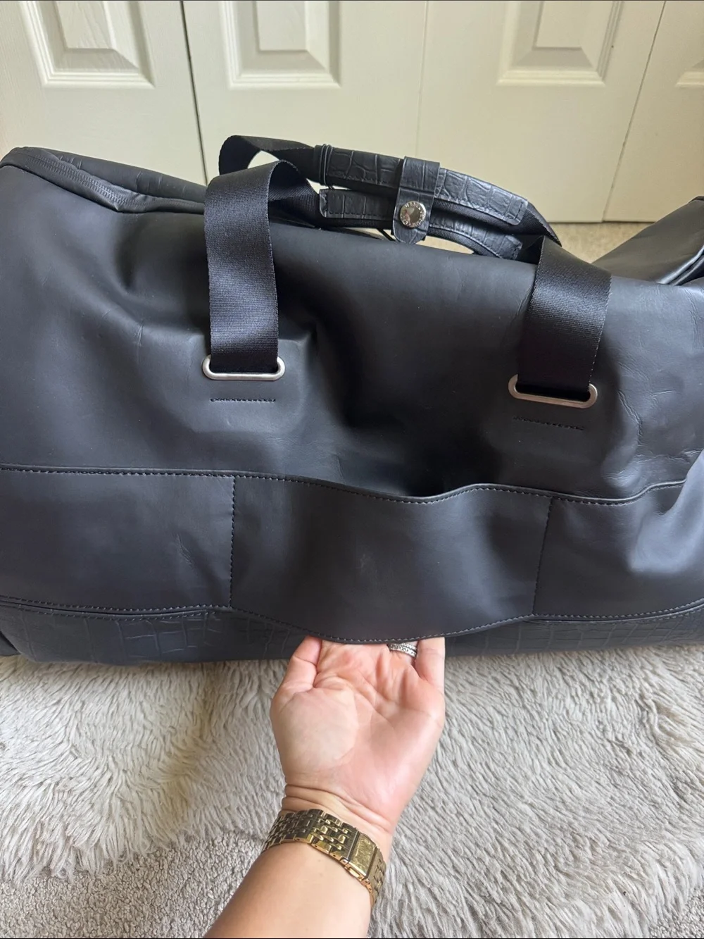 VESSEL signature garnet duffle